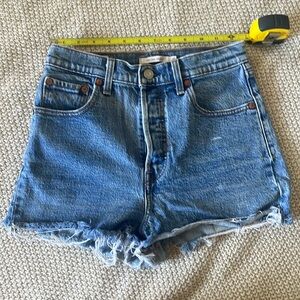 LEVIS RIBCAGE SHORTS